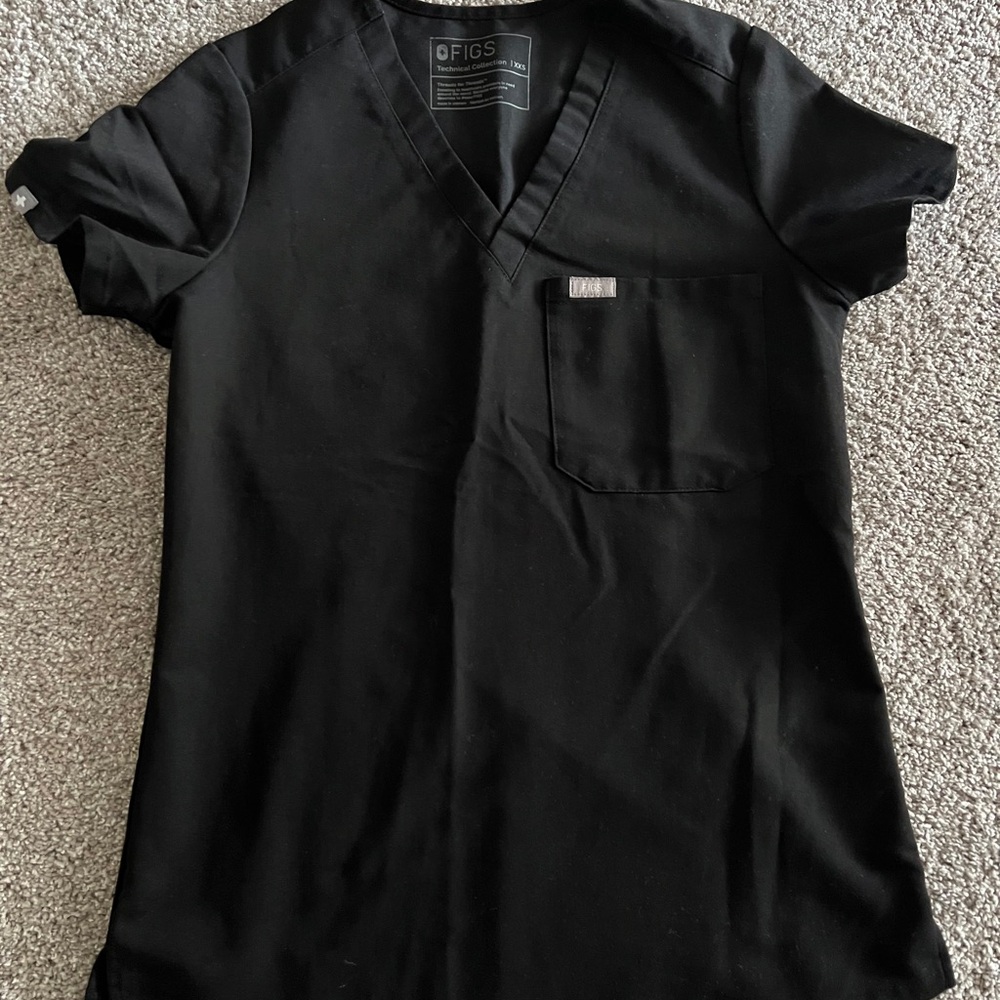 FIGS Black V-Neck Scrub Top